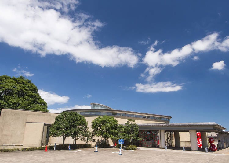 2. Oita City Art Museum