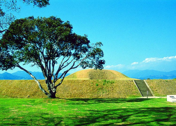 4. Saitobaru Burial Mounds