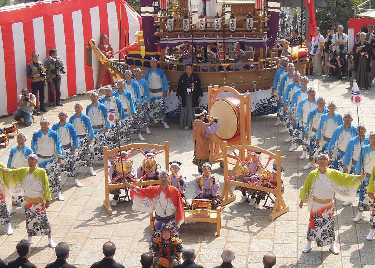 4. 나가사키 군치 축제(겨울)
