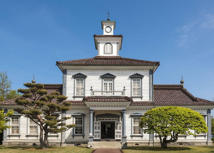 Immerse in culture at Chido Museum & Sakaishi Garden