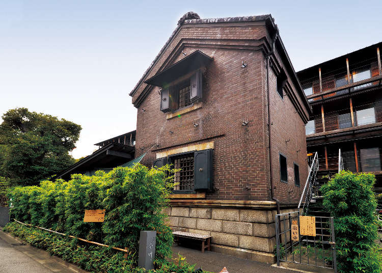 Kamachiku: Enjoy Delicious Kamaage Udon in a Historical Stone Warehouse