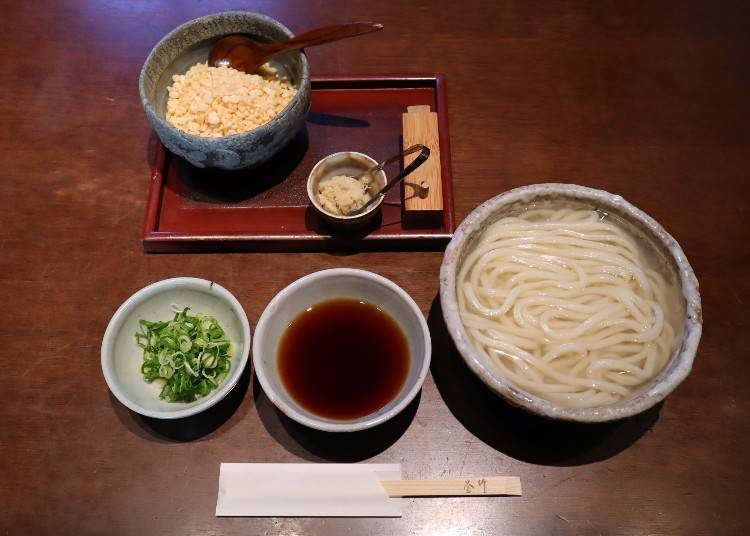 Kamaage Udon (hot), 935 yen