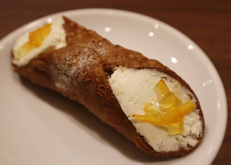 Loved By the Man with the Yellow Hat! Cannoli: Ricotta Cream Cheese (550 yen)