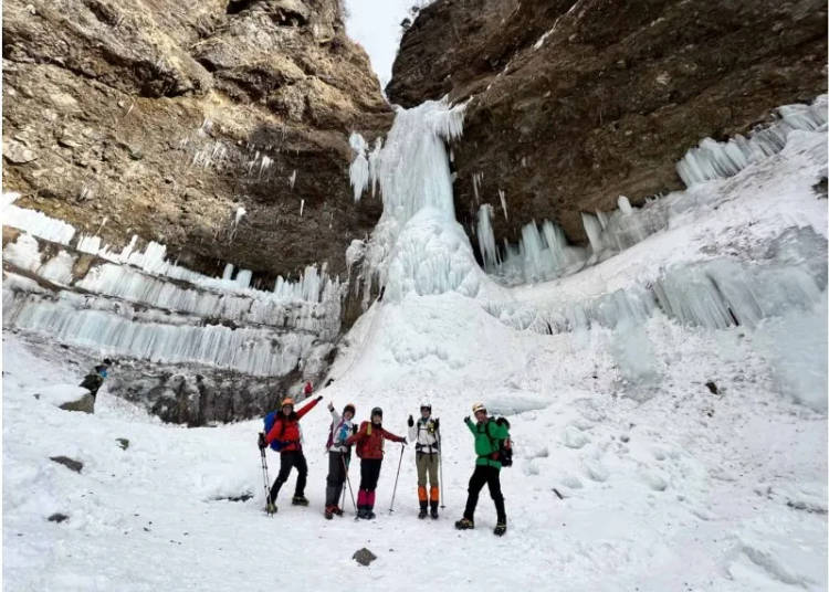 Snow Hiking in Unryu Valley