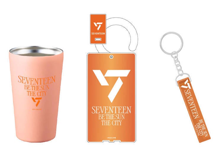 (From left) Thermo tumbler, door knob acrylic stand, room key holder (sample image)