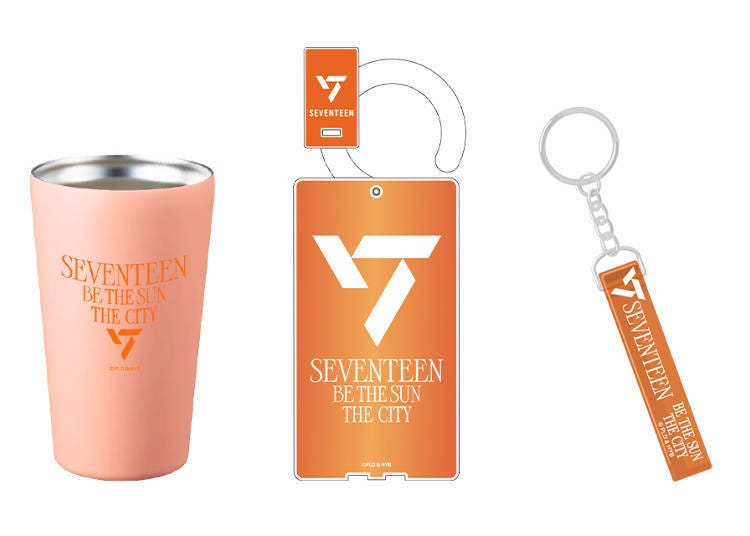 (From left) Thermo tumbler, door knob acrylic stand, room key holder (sample image)