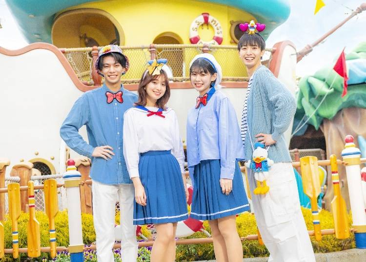 搖搖應援棒各1,500日圓、搖搖應援棒專用的吊飾各1,200日圓（C）Disney