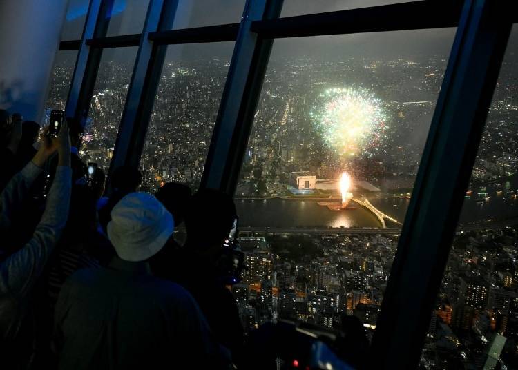 特別觀賞活動在2019年隅田川花火大會期間的照片（©TOKYO-SKYTREE）