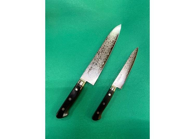 2. Damascus VG10 Stainless Steel Knives