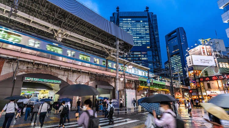 日本旅行中に台風が発生したらどうする？注意点や対策、過ごし方を徹底解説
