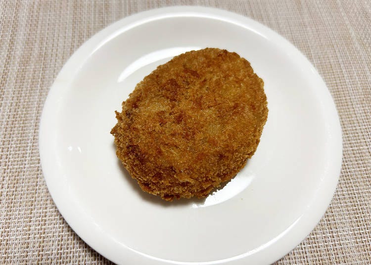 ②熱呼呼的馬鈴薯讓人欲罷不能「北海道產馬鈴薯的牛肉可樂餅」