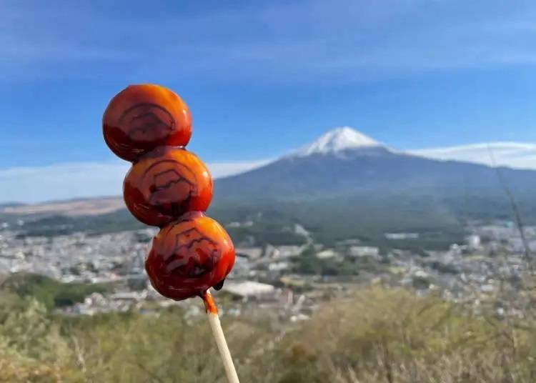 Mt. Fuji Dumplings and Mt. Fuji at Civet Tea House (Photo from past article a0004937)