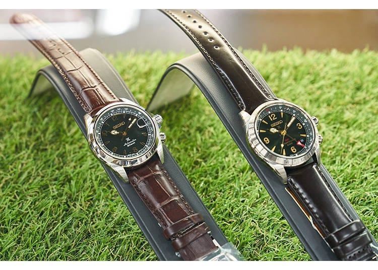 (Left) PROSPEX Alpinist SBDC091 (Automatic with manual winding), water resistant to 20 atmospheres, 93,500 yen. (Right) PROSPEX Alpinist SBEJ005 (Automatic with manual winding), water-resistant to 20 atmospheres, 143,000 yen (*Both are SEIKO Global Brand Core Shop exclusive models.)