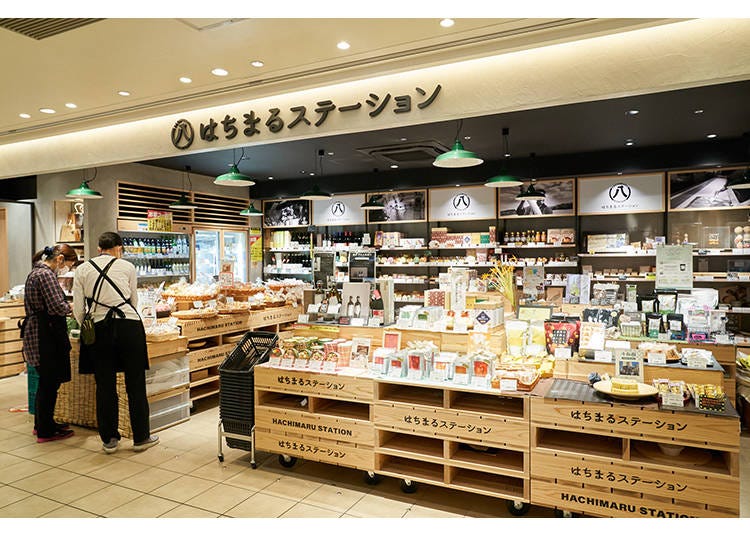 Hachimaru Station, a store featuring food and crafts from around Hachioji and the Tama region