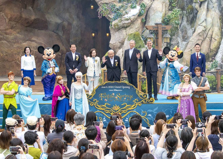 Opening Ceremony (©Disney)