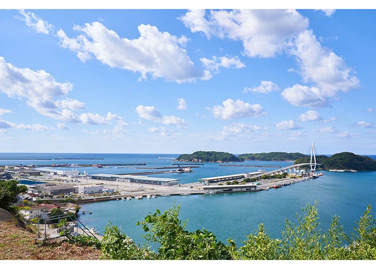 島根縣內與廣島的交通方式。可乘坐由廣島出發、單程車票1,000日圓的巴士