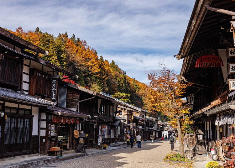 Kota persinggahan lama Narai di Nagano begitu indah di musim gugur (Gambar: PIXTA)