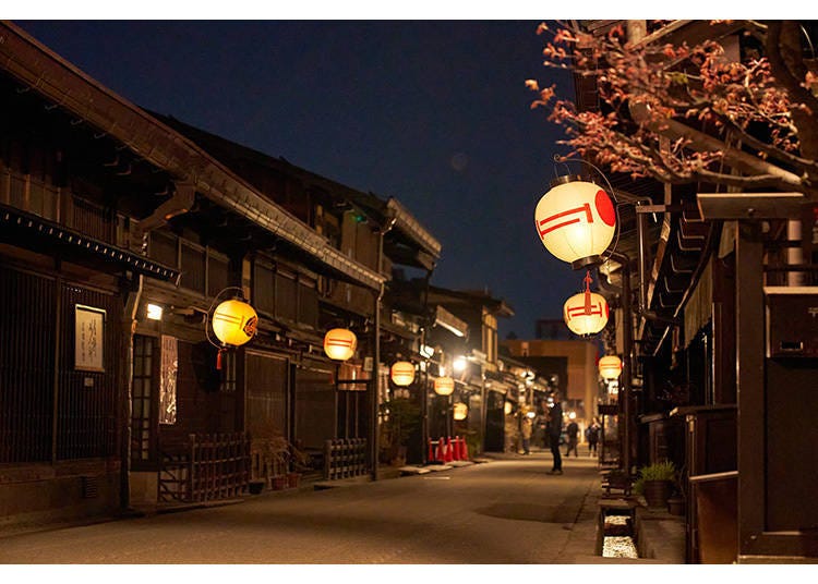 Takayama image: Sanmachi at night