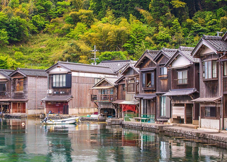 Boathouses in Ine (Image: KKday)