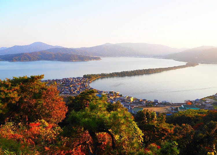 Pemandangan panoramik Amanohashidate (Imej: Klook)