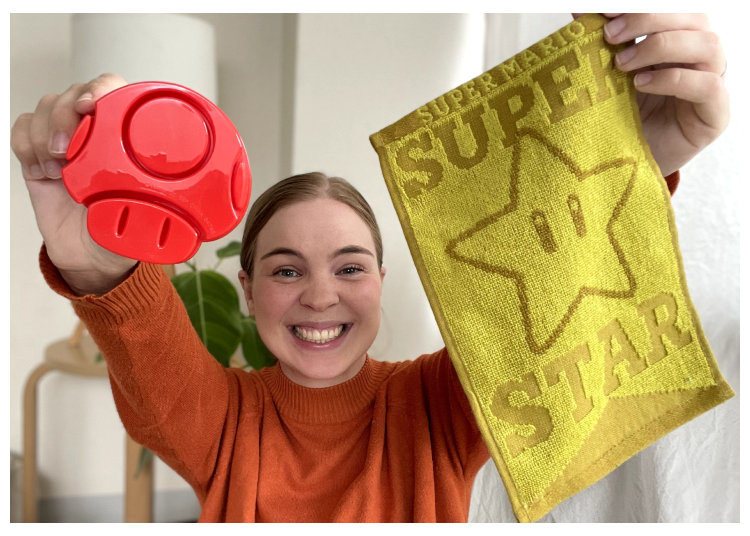 Surprisingly, her favorite was the F prize small towel?!