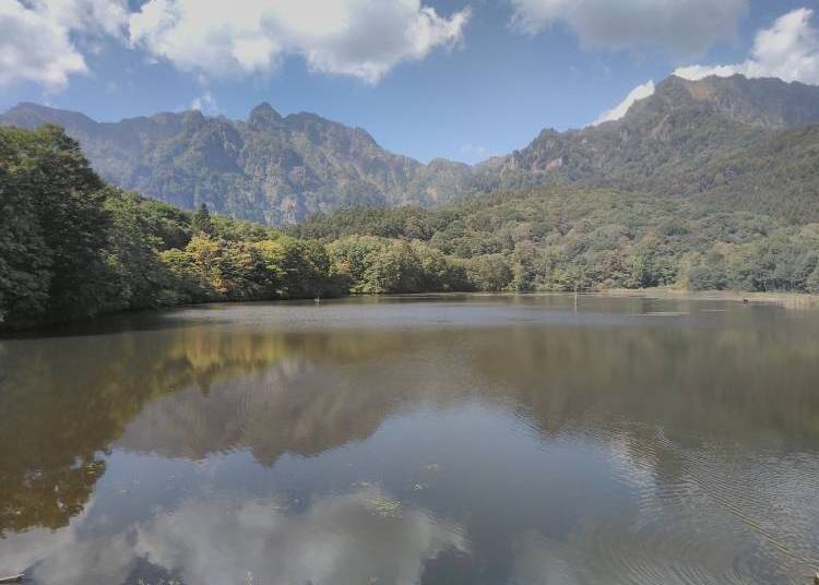 Kagamiike Pond