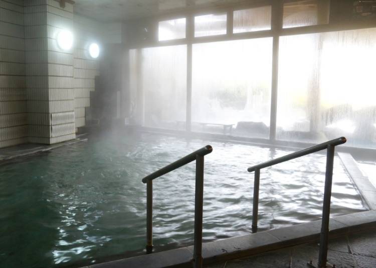 Sengokuhara Onsen's Famous Beauty Hot Spring