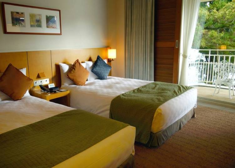 'Forest Twin Room' (Main Building) – Enjoy a Forest Bath from Your Room