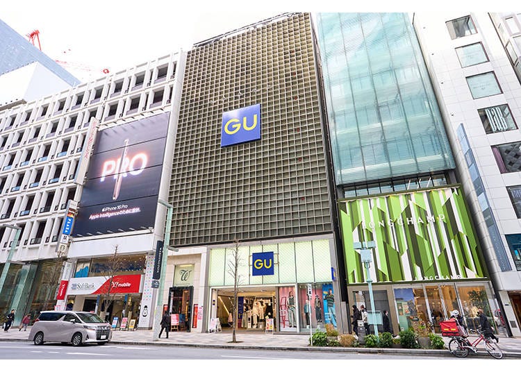 The GU Ginza store boasts unbeatable convenience, being situated in the heart of Ginza close to the station and big-name department stores.