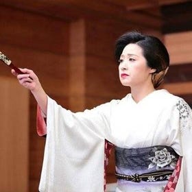 Kaiseki Cuisine and Geisha Play in Hakone
Details & Bookings ▶
(Photo/activity partner: Viator)