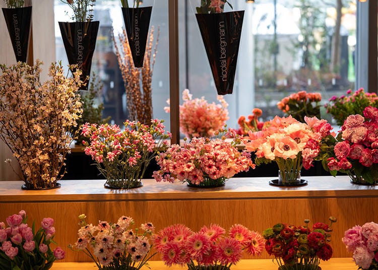 Individual flowers are also on sale, a chance to make original bouquets