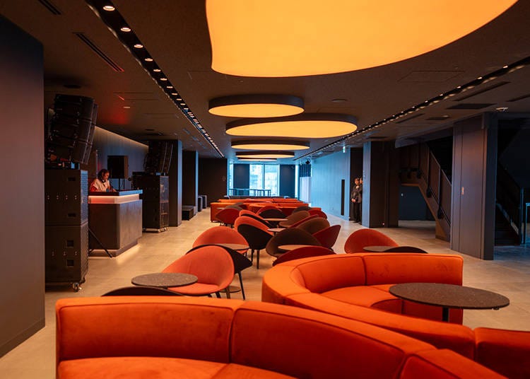 Lounge area with a DJ in place (2F)