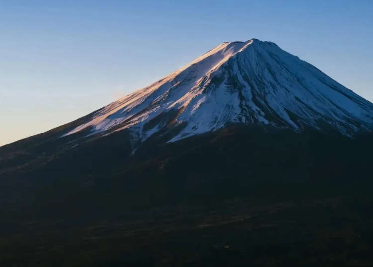 Two Americans decide to hike Mt. Fuji before trails open, both need rescues on back-to-back days