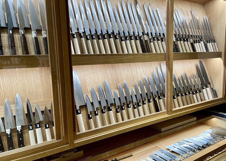 Hitohira also offers Deba and Yanagiba knives, along with the traditional Nakiri and Bunka knives!