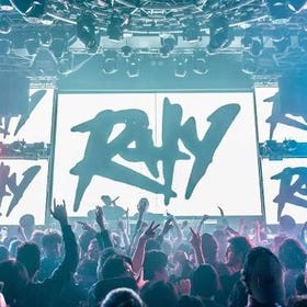Tokyo Shinjuku: WARP Nightclub Admission Ticket (For Foreign)
Photo: (Klook)
