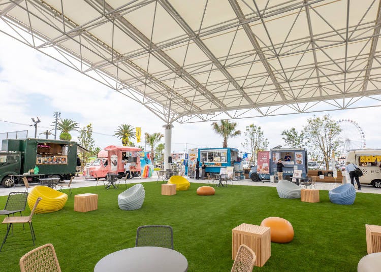 The Roof Terrace has a selection of food trucks, as well as a Shake Shack nearby