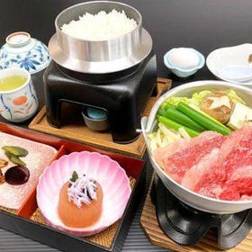 [Mount Fuji & Hakone Breathtaking Scenery & Gourmet Food Day Trip] Mt. Fuji 5th Station, Hakone Sightseeing Cruise, Hakone Komagatake Ropeway, Sukiyaki Lunch | Departure from Shinagawa & Shinjuku (Shinkansen Return)
Image sourse：Klook