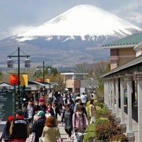 富士山五合目＆御殿場アウトレット＆箱根大涌谷ロープウェイ＆芦ノ湖 日帰りツアー（東京発）
画像：Klook