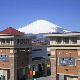 東京近郊日帰りツアー｜富士山と箱根日帰りツアー｜富士山五合目、御殿場プレミアムアウトレット、箱根ケーブルカー、海賊船｜東京市内発
画像：KKday