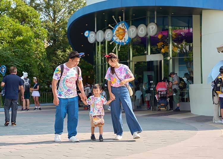 The Big Pop, a popular popcorn specialty store at Tokyo Disneyland