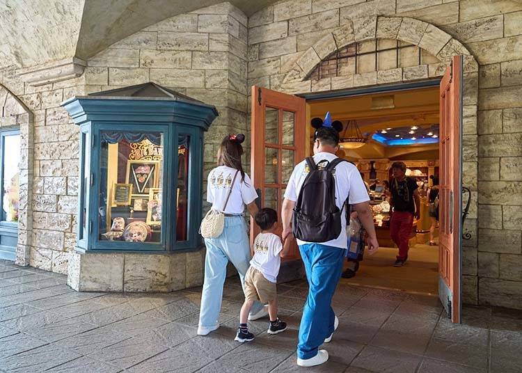 Don't forget to buy a gift or souvenir!