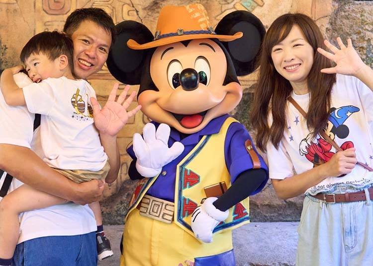 Penuh kebahagiaan! Berfoto bersama Mickey di "Mickey & Friends' Greeting Trails"!