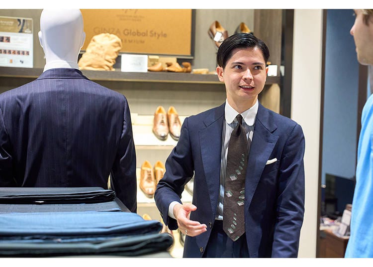 Consultation with an attentive stylist