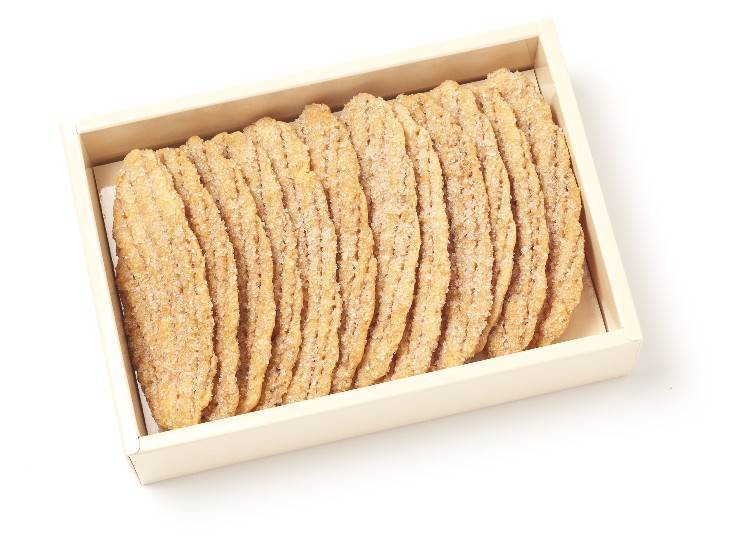 DL-B(12 pieces of leaf pie) / 2,052 yen Image courtesy of: West Co., Ltd.