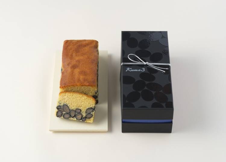 Ginza Kuromame Heshire Cake / 7,344 yen Image courtesy of: Brain Birth Co., Ltd.