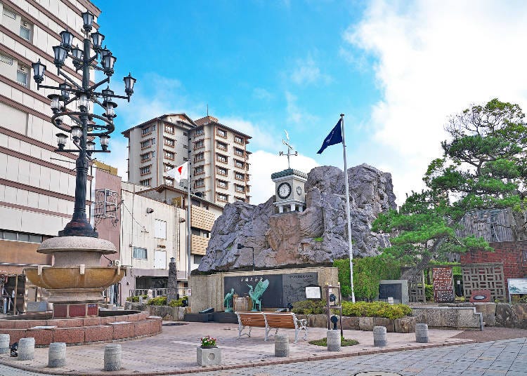 Wakura Onsen (Yumoto Square) in Wakura-machi, Nanao City (Photo: PIXTA)