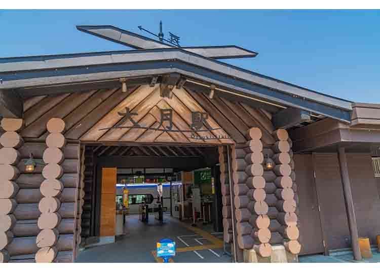 富士山への玄関口「大月駅」：秘境と世界遺産を繋ぐ旅の拠点