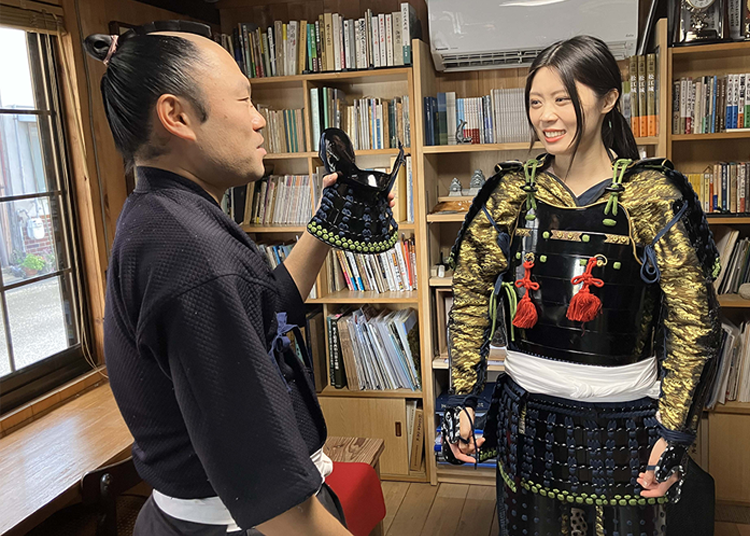 サムライの甲冑を着て写真を撮ることができる鎧武者体験も隠れた人気コンテンツ。