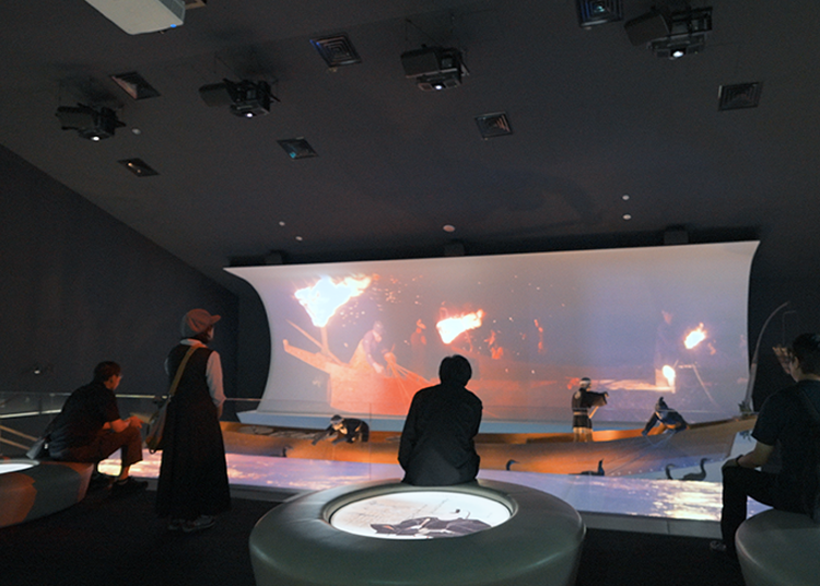 가마우지 낚시가 펼쳐지는 나가라강 강변에 세워진 &lsquo;나가라가와 우카이 뮤지엄&rsquo;. 가마우지 낚시의 역사와 고기잡이에 대해 배울 수 있다. 미리 들러 본다면 가마우지 낚시를 보다 더 재미있게 즐길 수 있다.