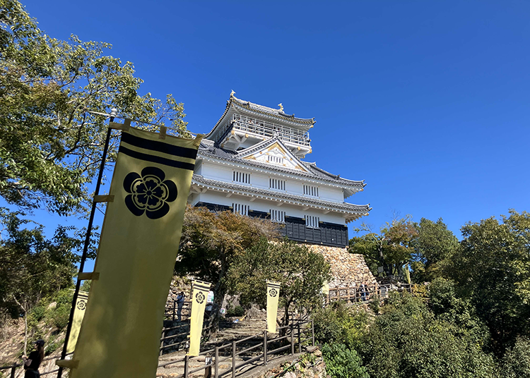 从缆车下来之后步行约7分钟即可到达岐阜城